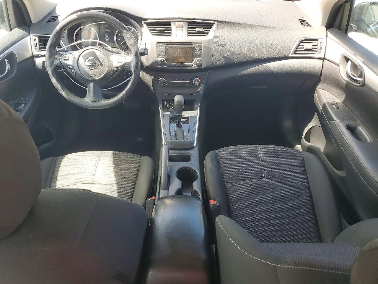 2018 Nissan Sentra S - zdjęcie 8