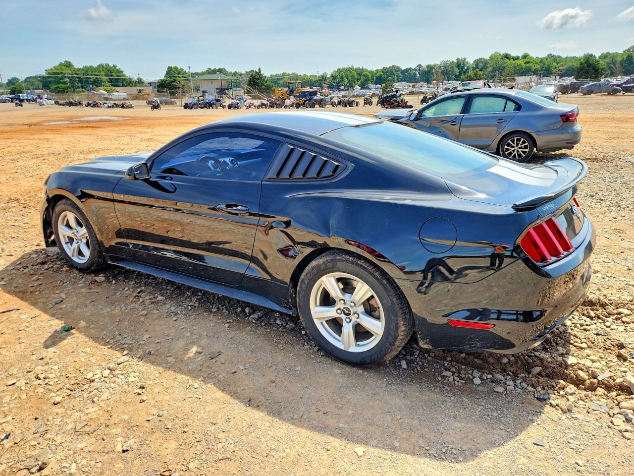 2017 Ford Mustang - zdjęcie 2