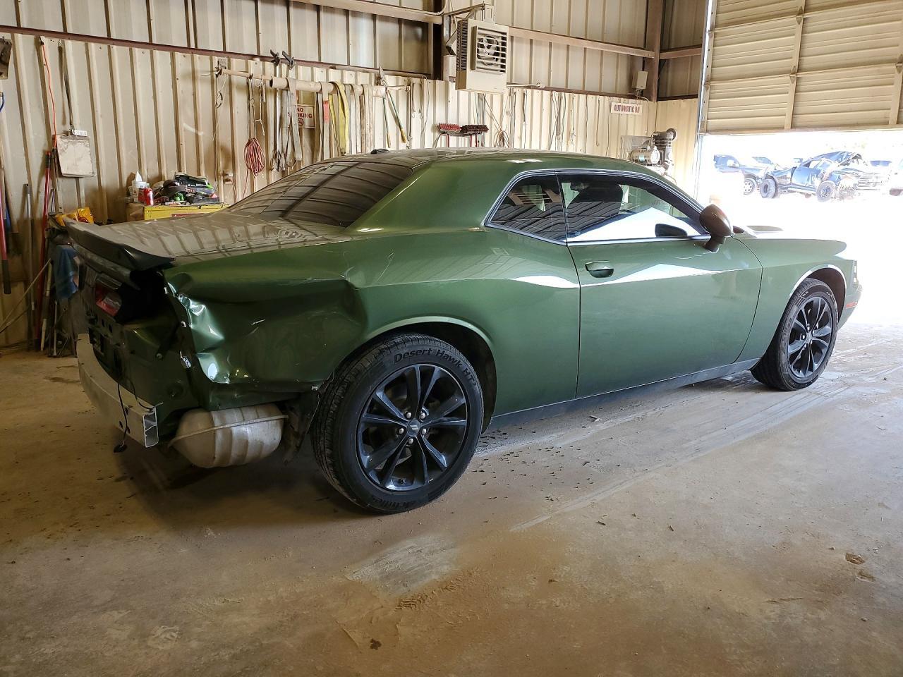 2022 Dodge Challenger Sxt - zdjęcie 3
