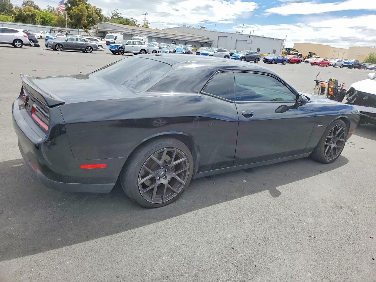 2018 Dodge Challenger R - zdjęcie 3