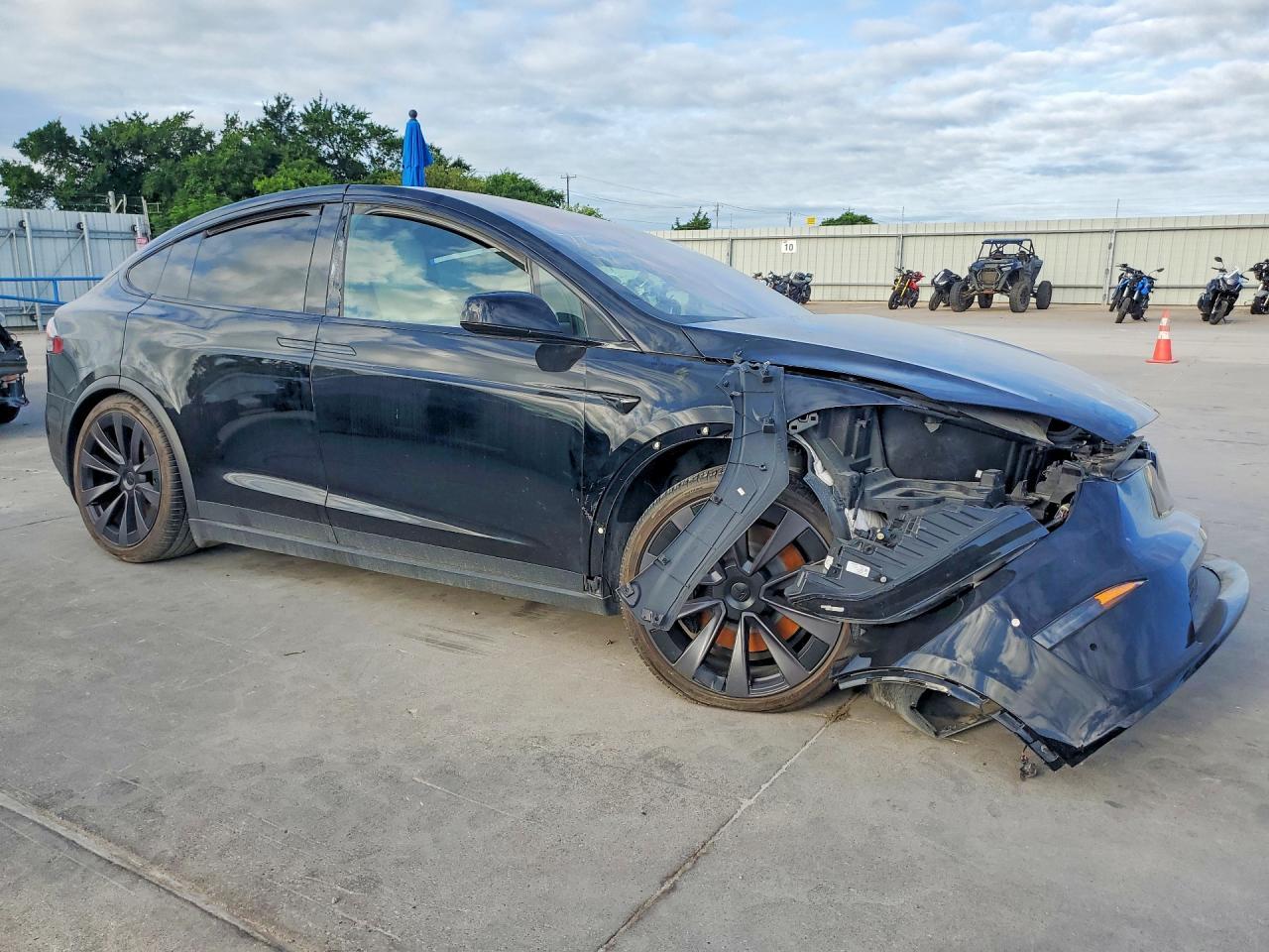 2022 Tesla Model X - zdjęcie 4