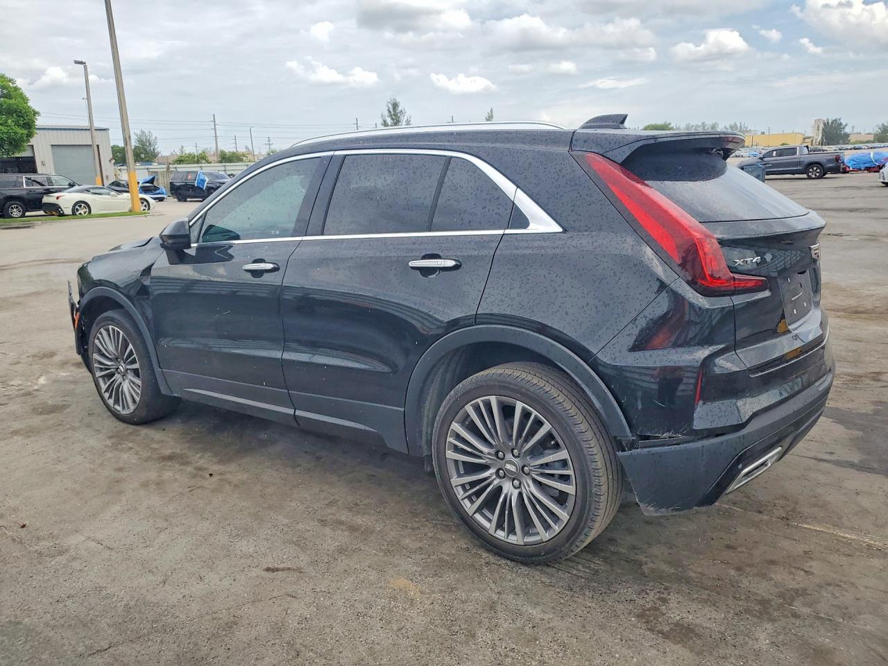 2024 Cadillac Xt4 Premium Luxury - zdjęcie 2