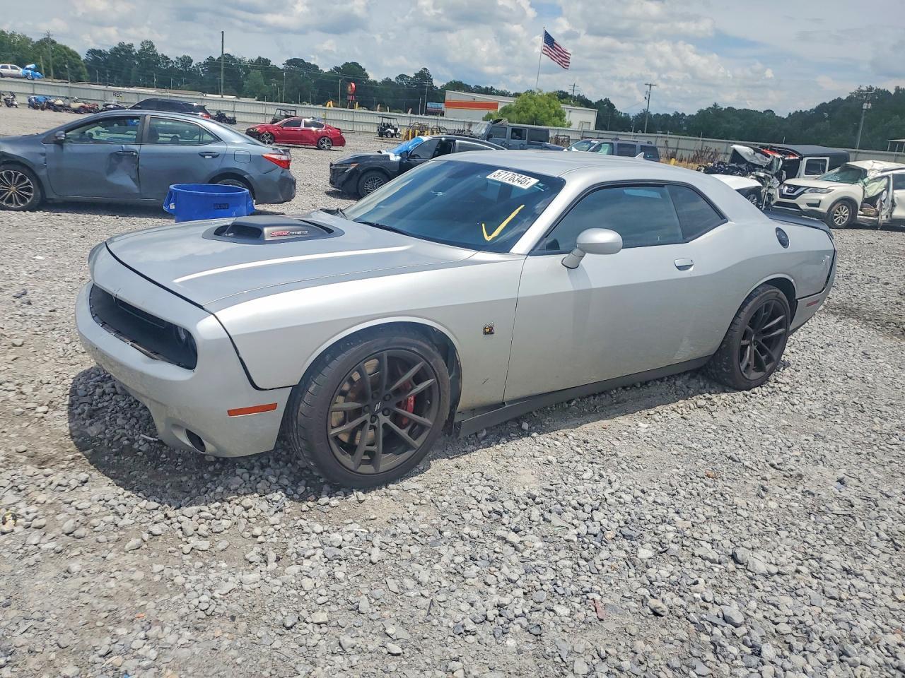 2021 Dodge Challenger R - zdjęcie główne