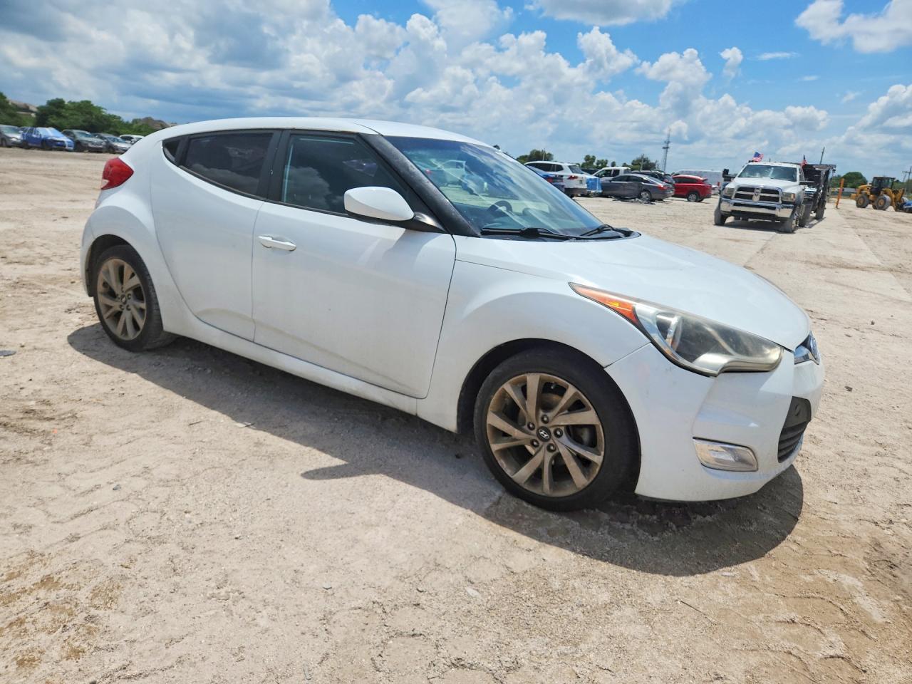 2017 Hyundai Veloster Base - zdjęcie 4