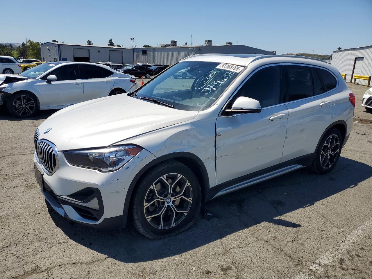2020 BMW X1 Sdrive28I - zdjęcie główne