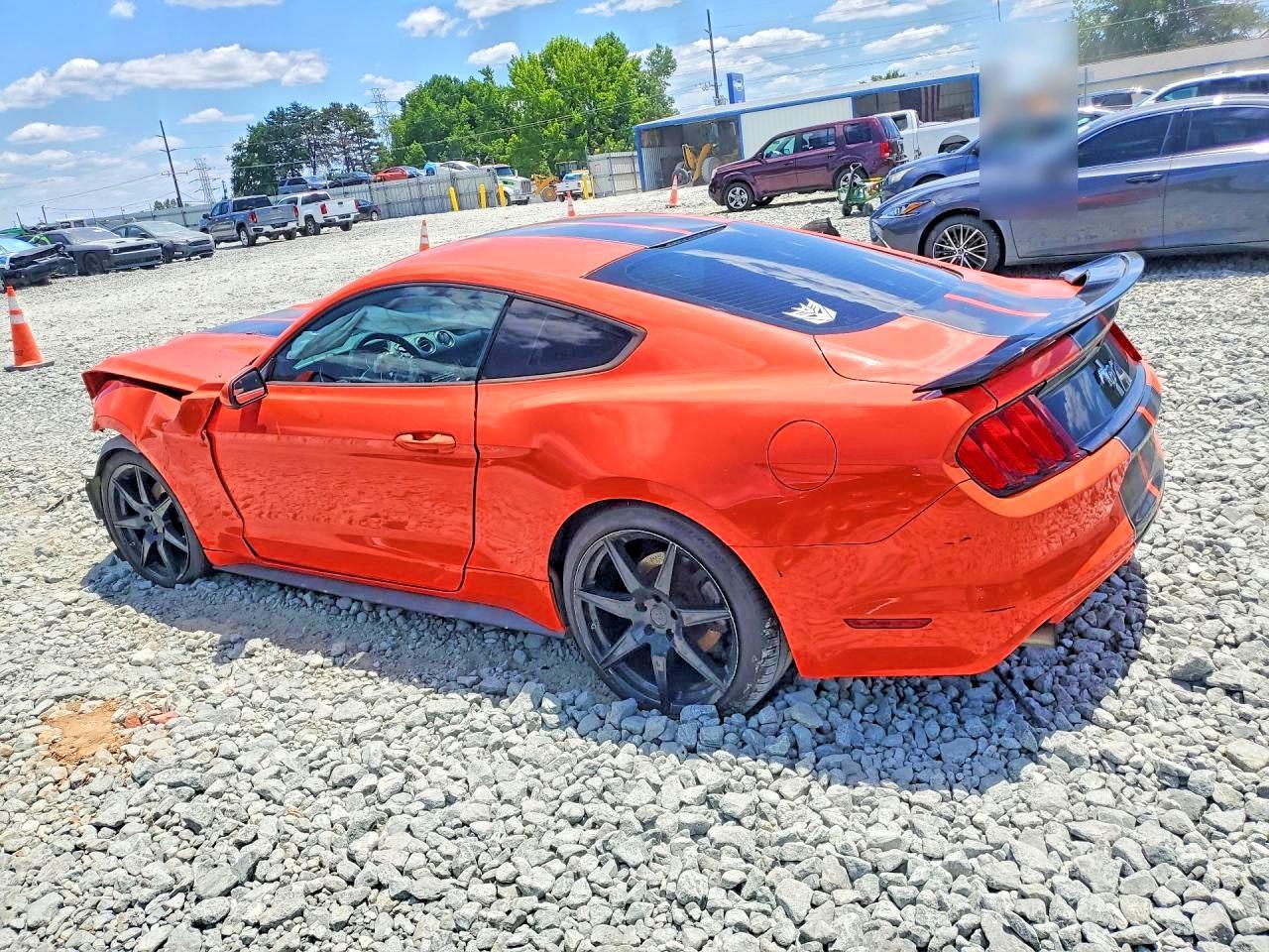 2016 Ford Mustang - zdjęcie 2