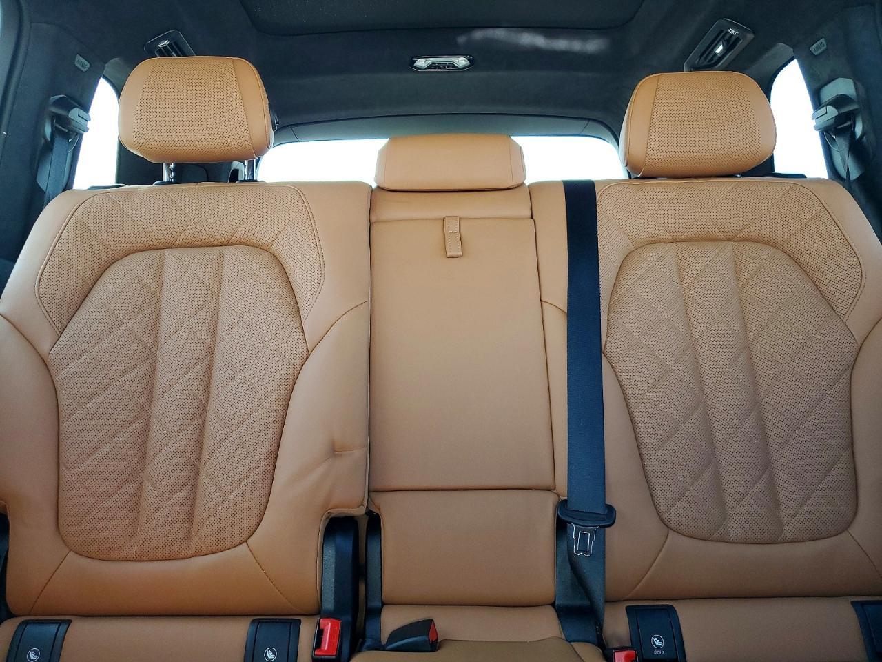 2023 BMW X7 xDrive40I - zdjęcie 10