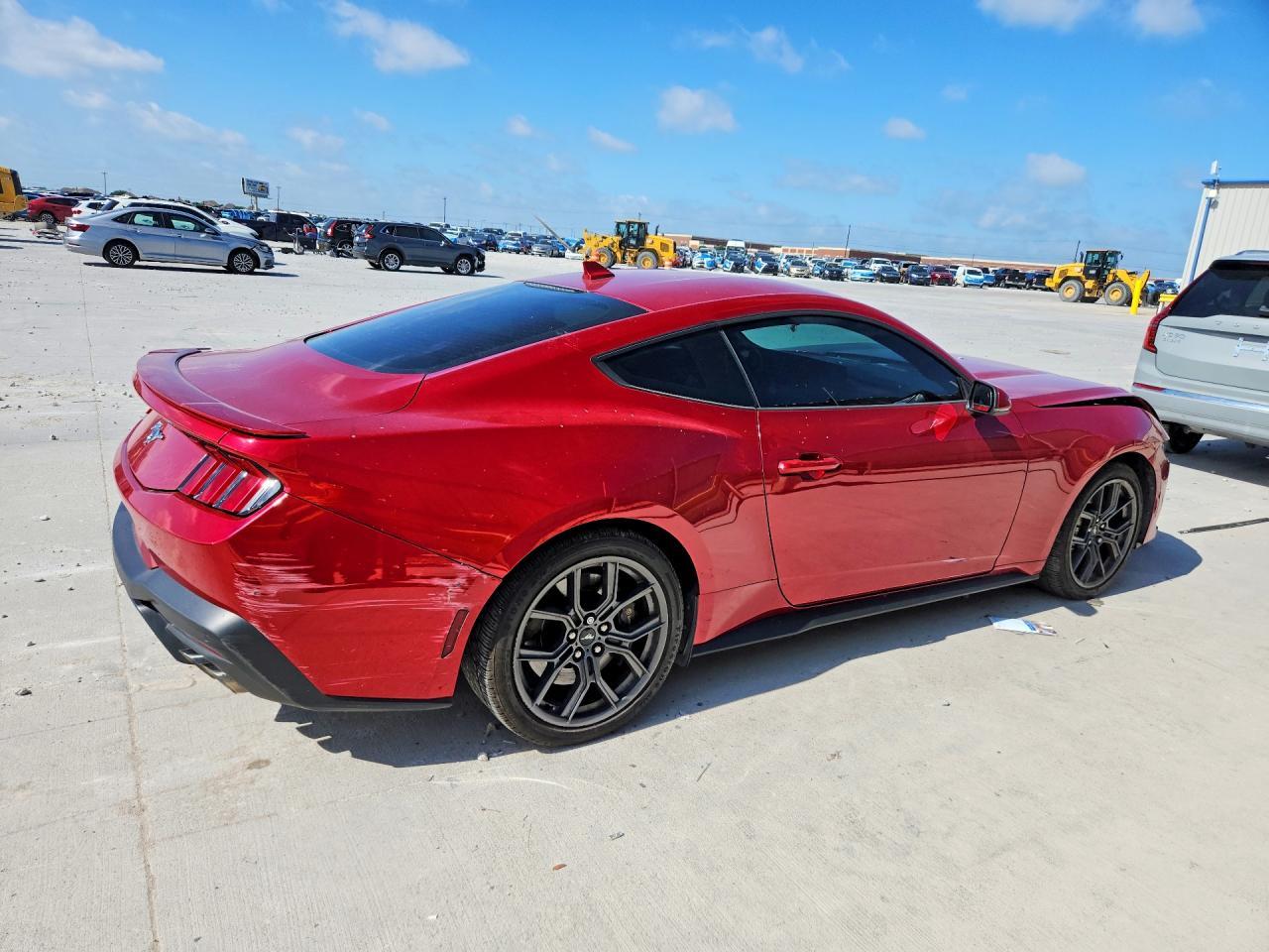 2024 Ford Mustang - zdjęcie 3