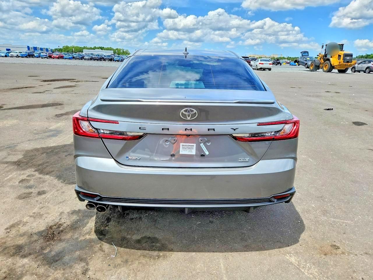 2026 Toyota Camry Se - zdjęcie 6