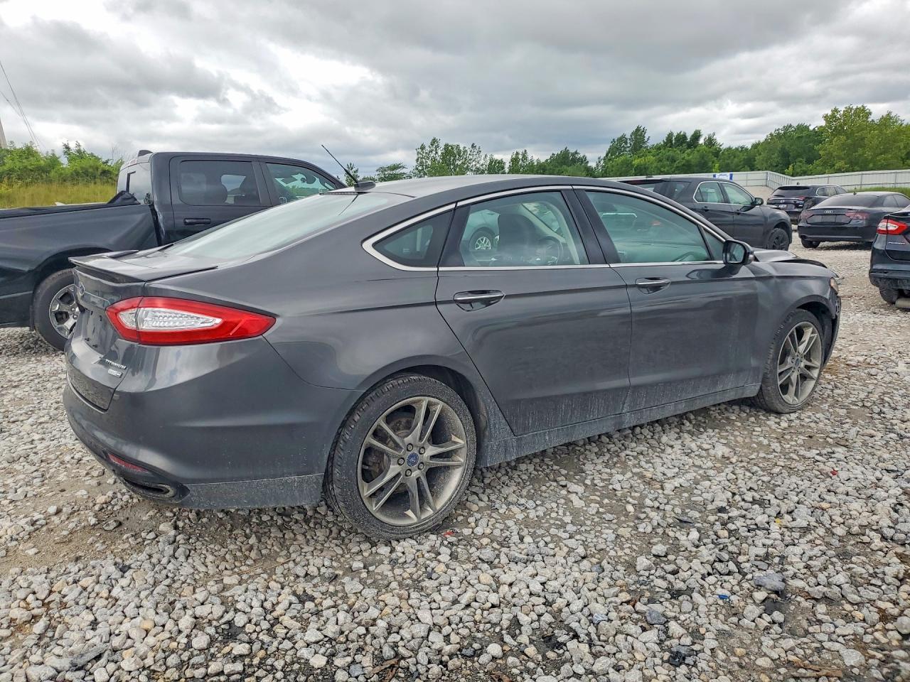 2015 Ford Fusion Titanium - zdjęcie 3