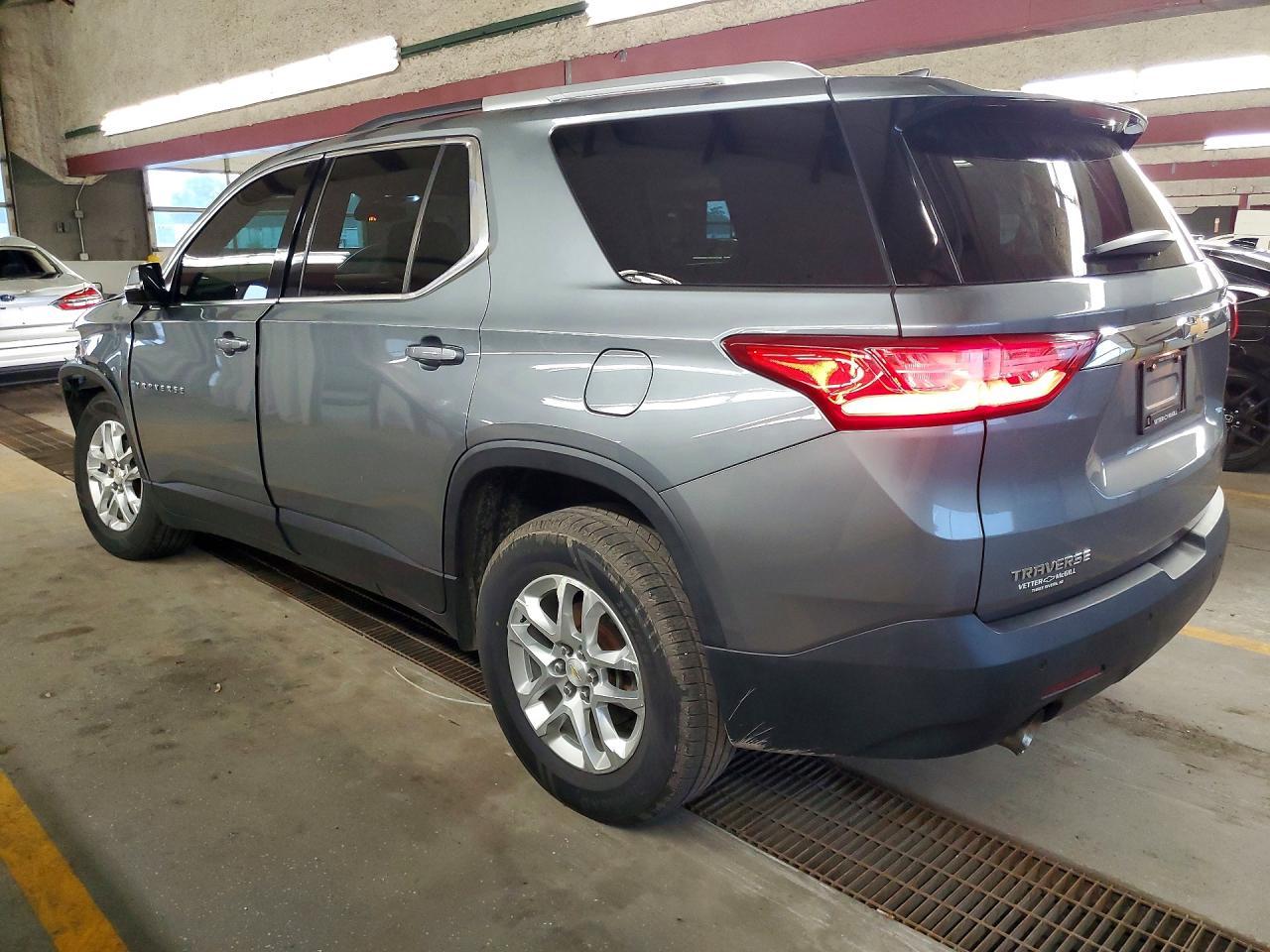2018 Chevrolet Traverse Lt - zdjęcie 2