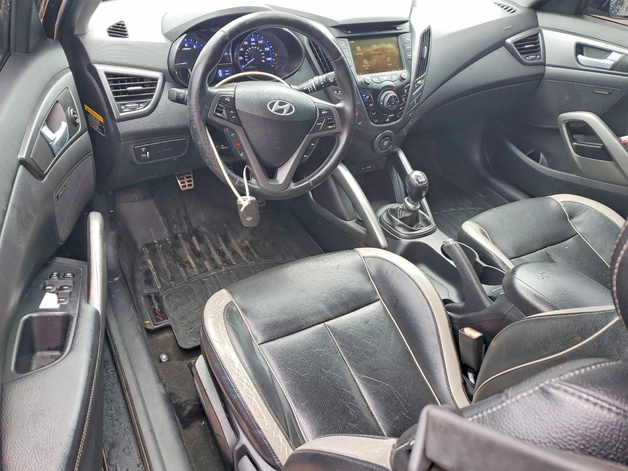 2013 Hyundai Veloster Turbo - zdjęcie 8