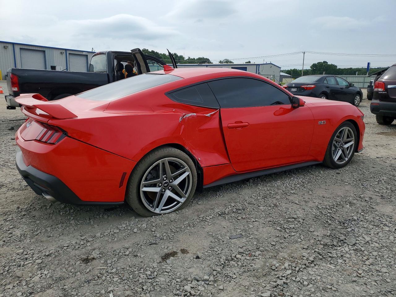 2024 Ford Mustang Gt - zdjęcie 3