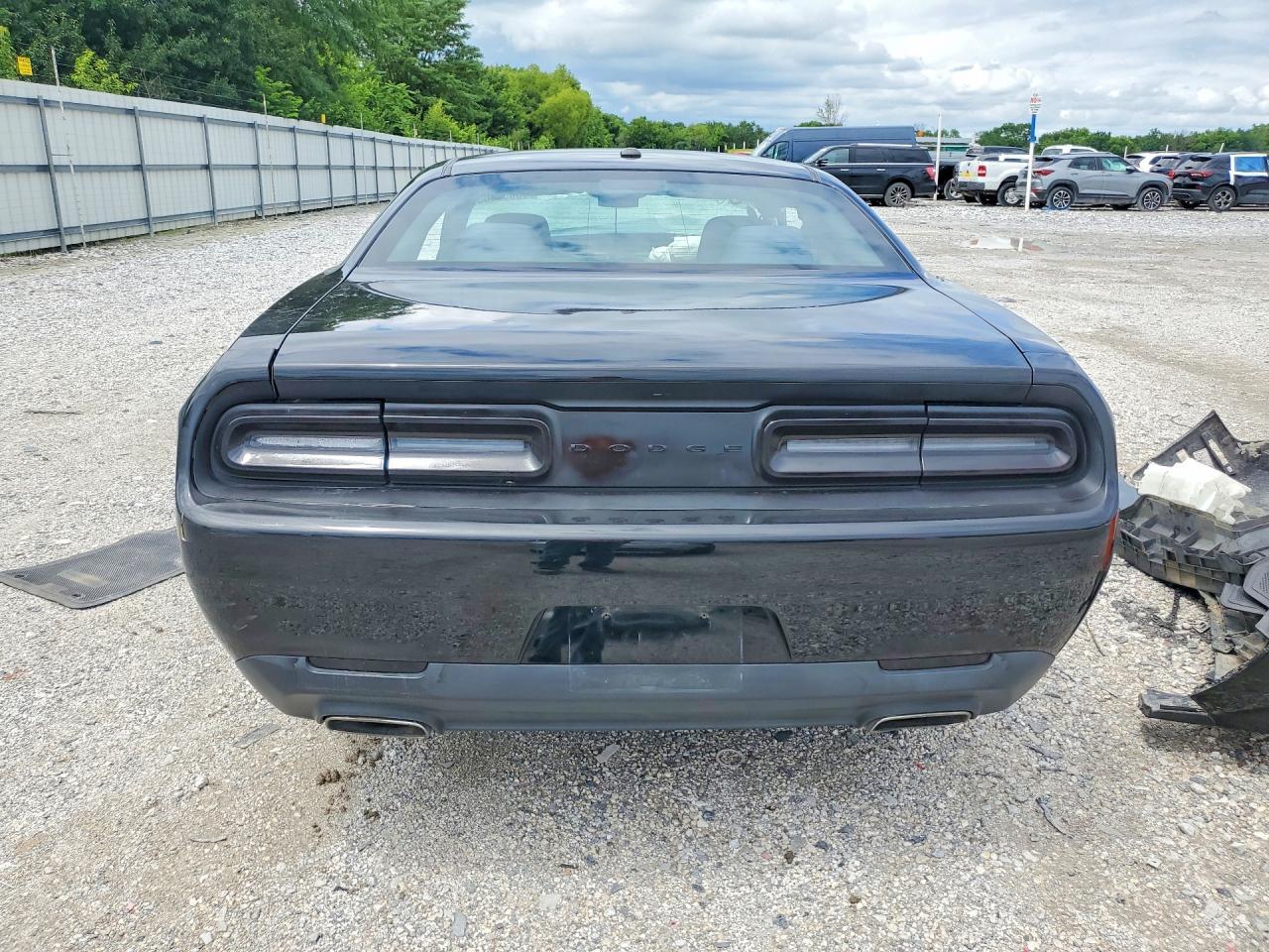2017 Dodge Challenger Sxt - zdjęcie 6