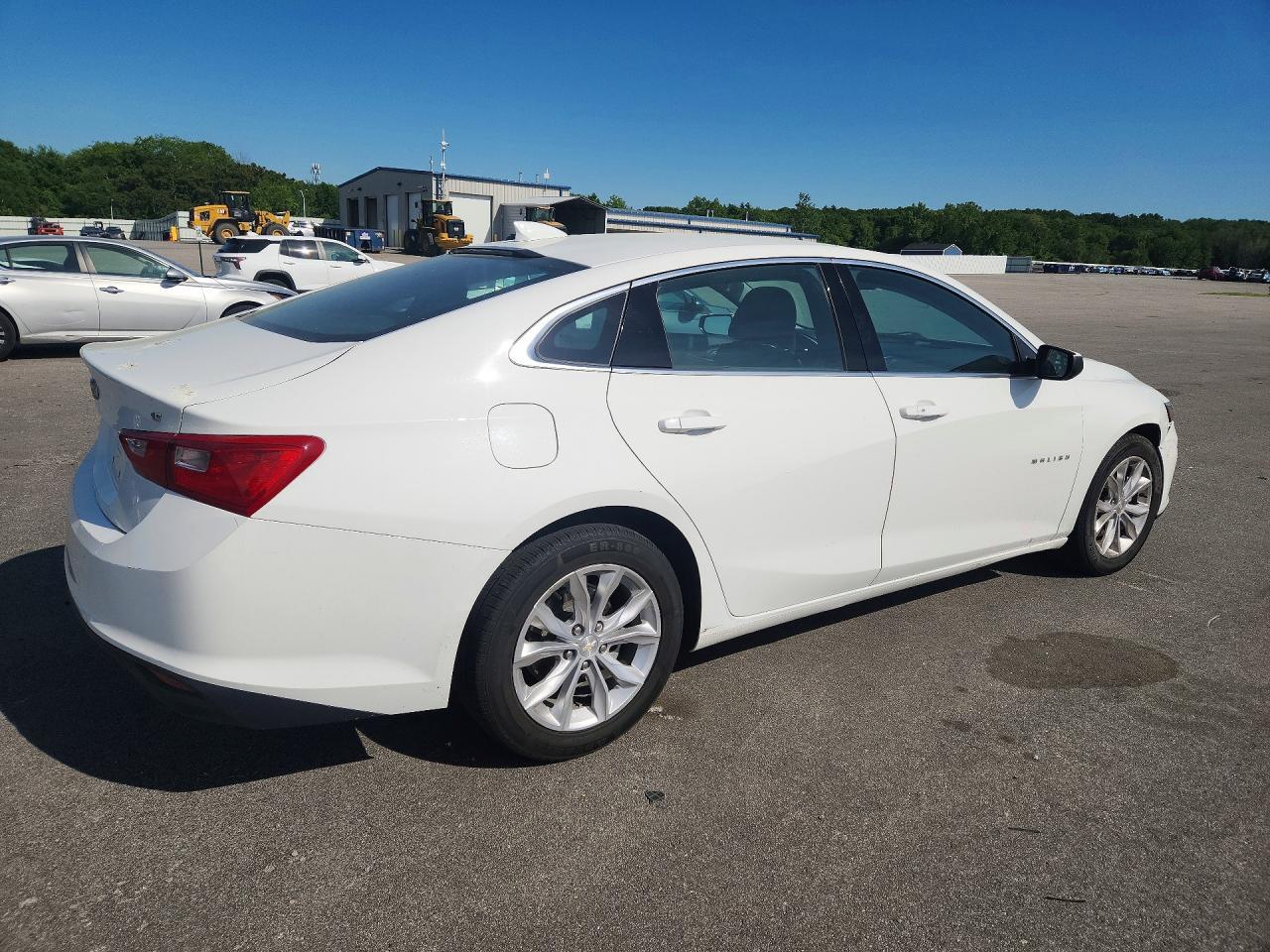 2023 Chevrolet Malibu Lt - zdjęcie 3
