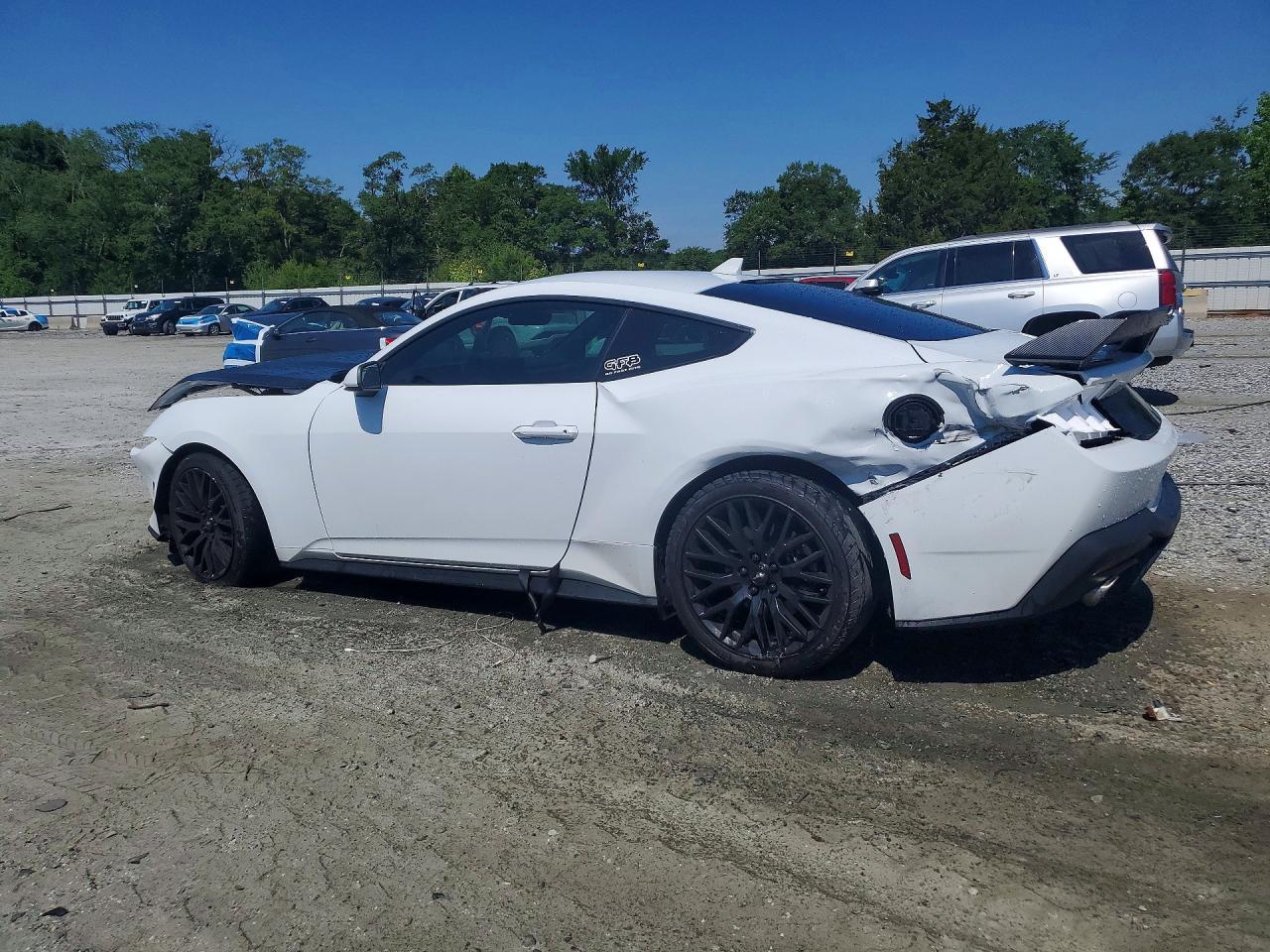 2024 Ford Mustang - zdjęcie 2