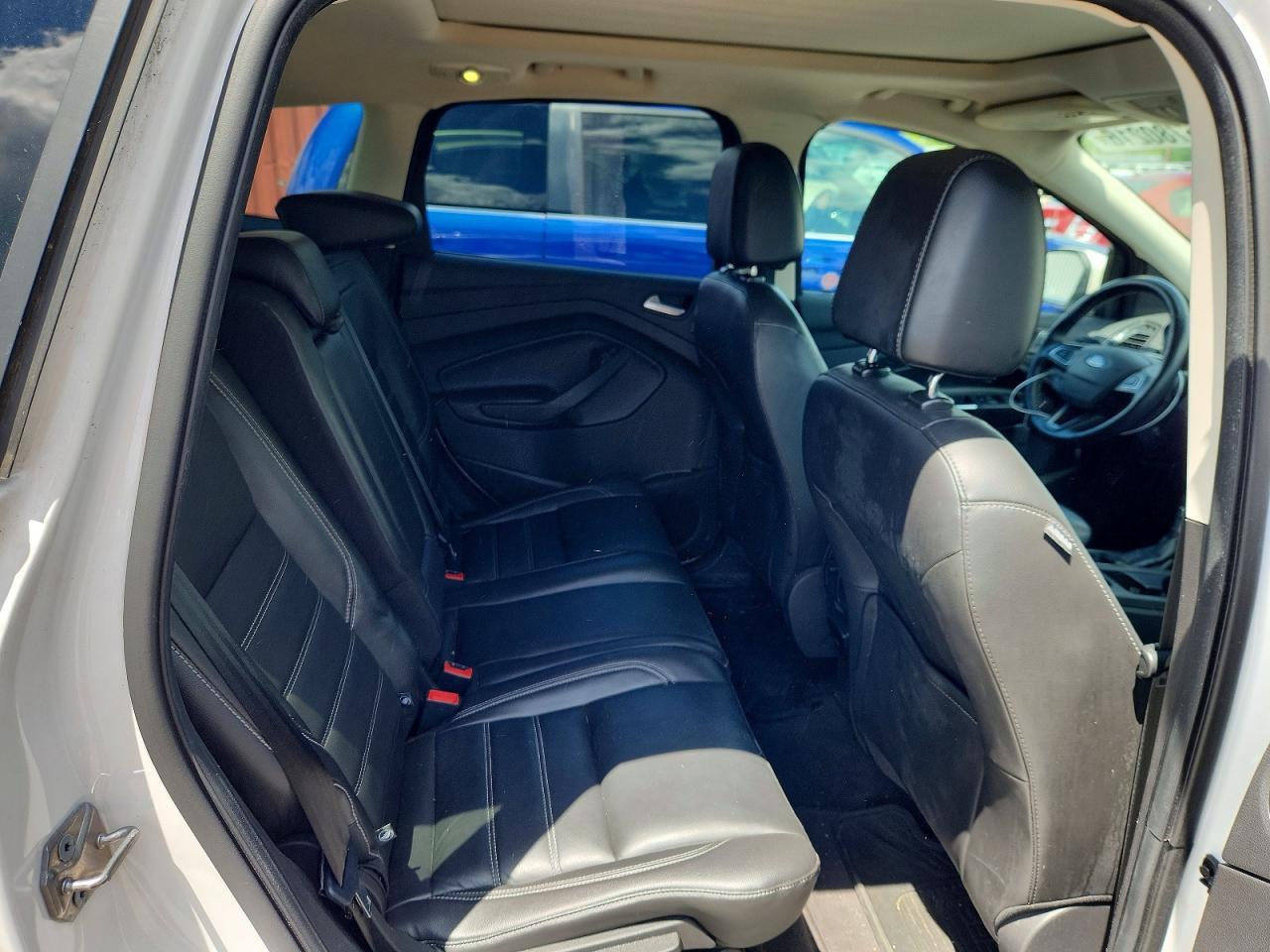 2017 Ford Escape Titanium - zdjęcie 11