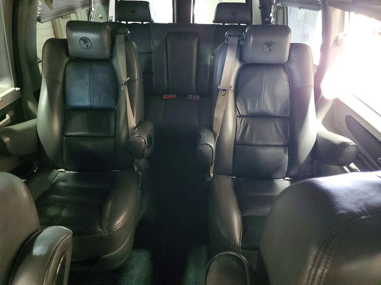 2018 Chevrolet Express G2500 - zdjęcie 10
