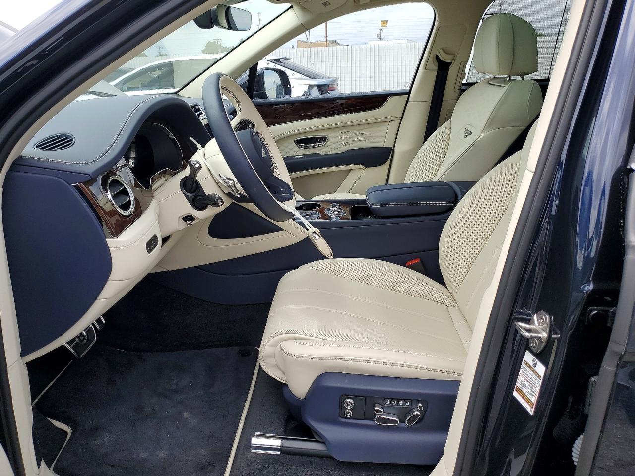 2025 Bentley Bentayga - zdjęcie 7