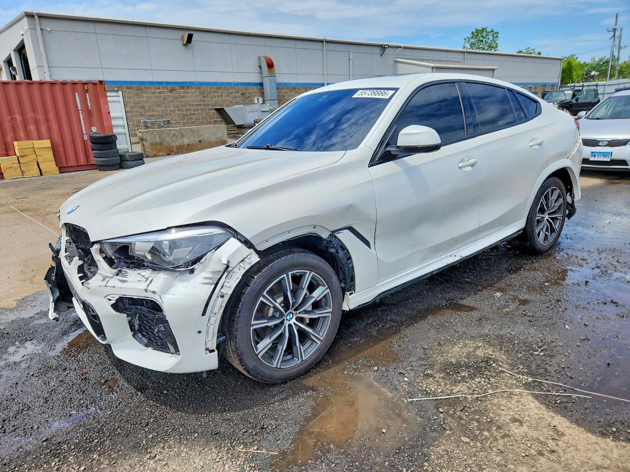 2021 BMW X6 xDrive40I - zdjęcie główne