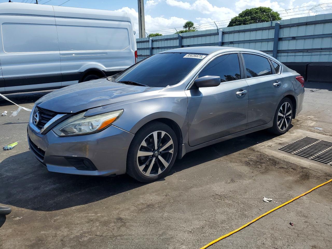 2018 Nissan Altima 2.5 Sr - zdjęcie główne