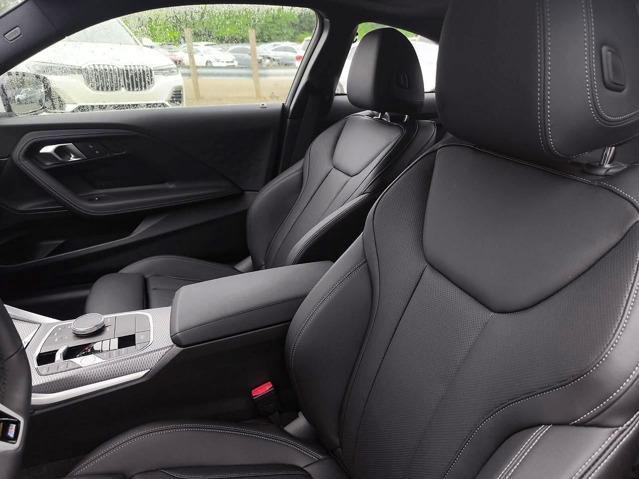 2026 BMW 230Xi - zdjęcie 9