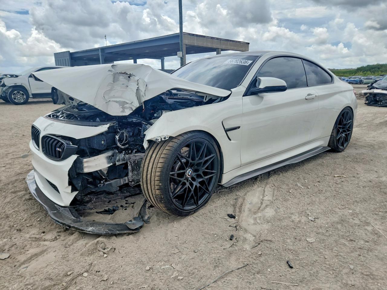 2018 BMW M4 - zdjęcie główne