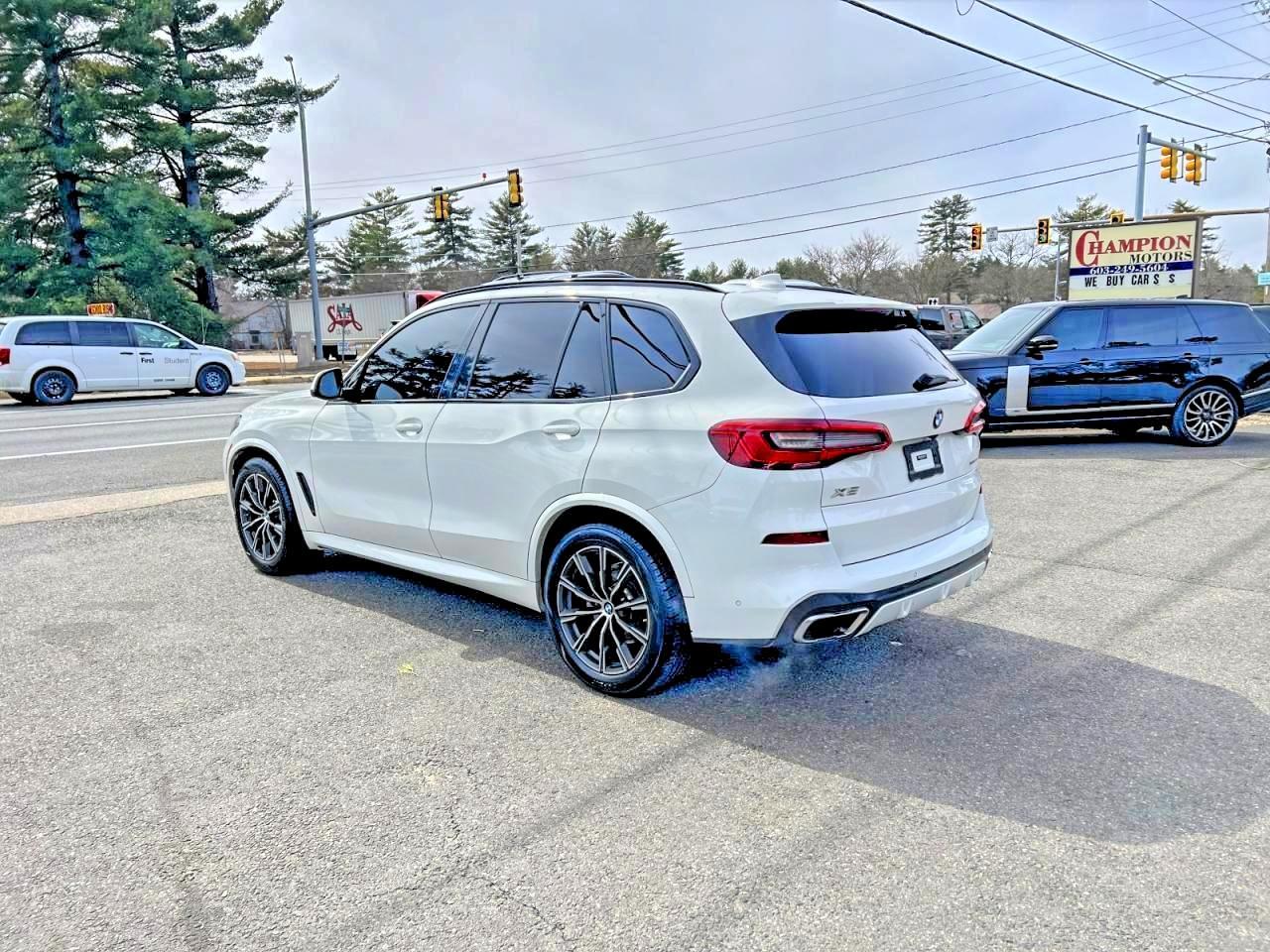 2020 BMW X5 xDrive40I - zdjęcie 3