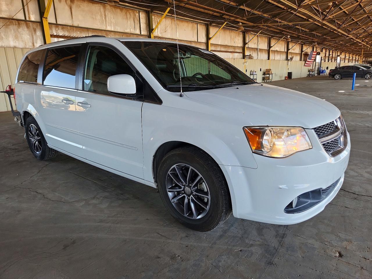2017 Dodge Grand Caravan Sxt - zdjęcie 4