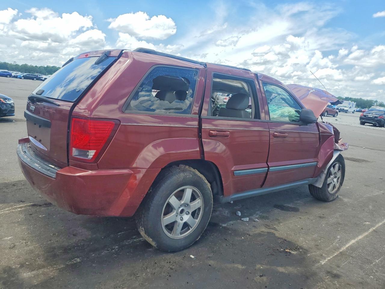 2027 Hyun Grand Cherokee Laredo - zdjęcie 3