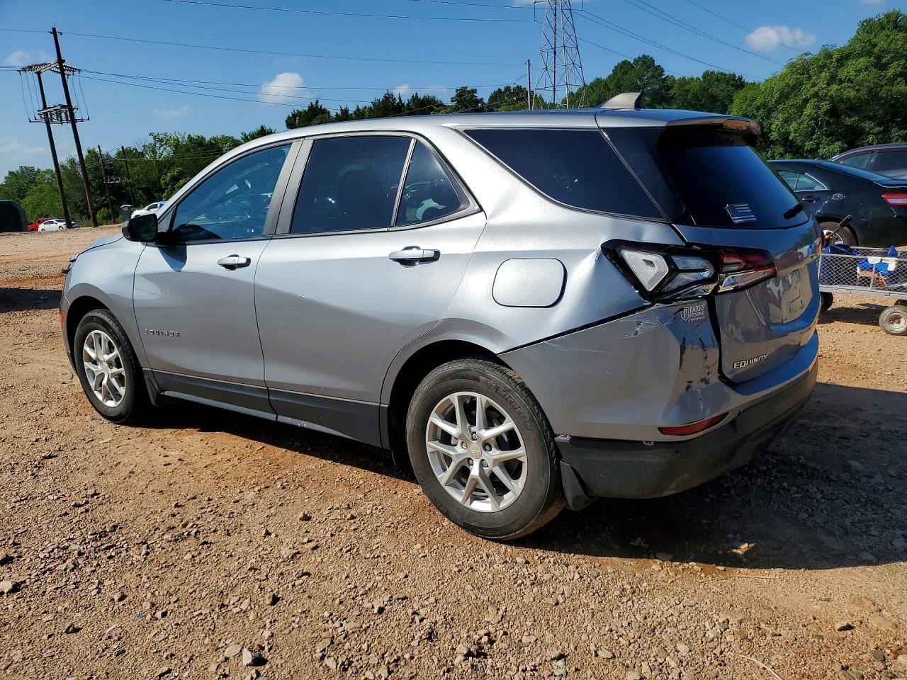 2023 Chevrolet Equinox Ls - zdjęcie 2