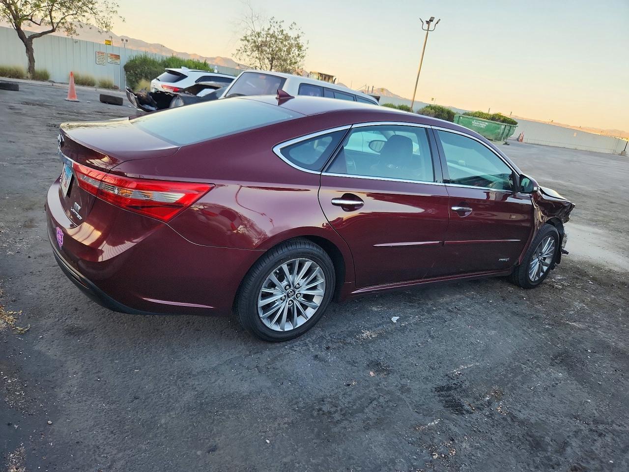 2017 Toyota Avalon Hybrid Limited - zdjęcie 3