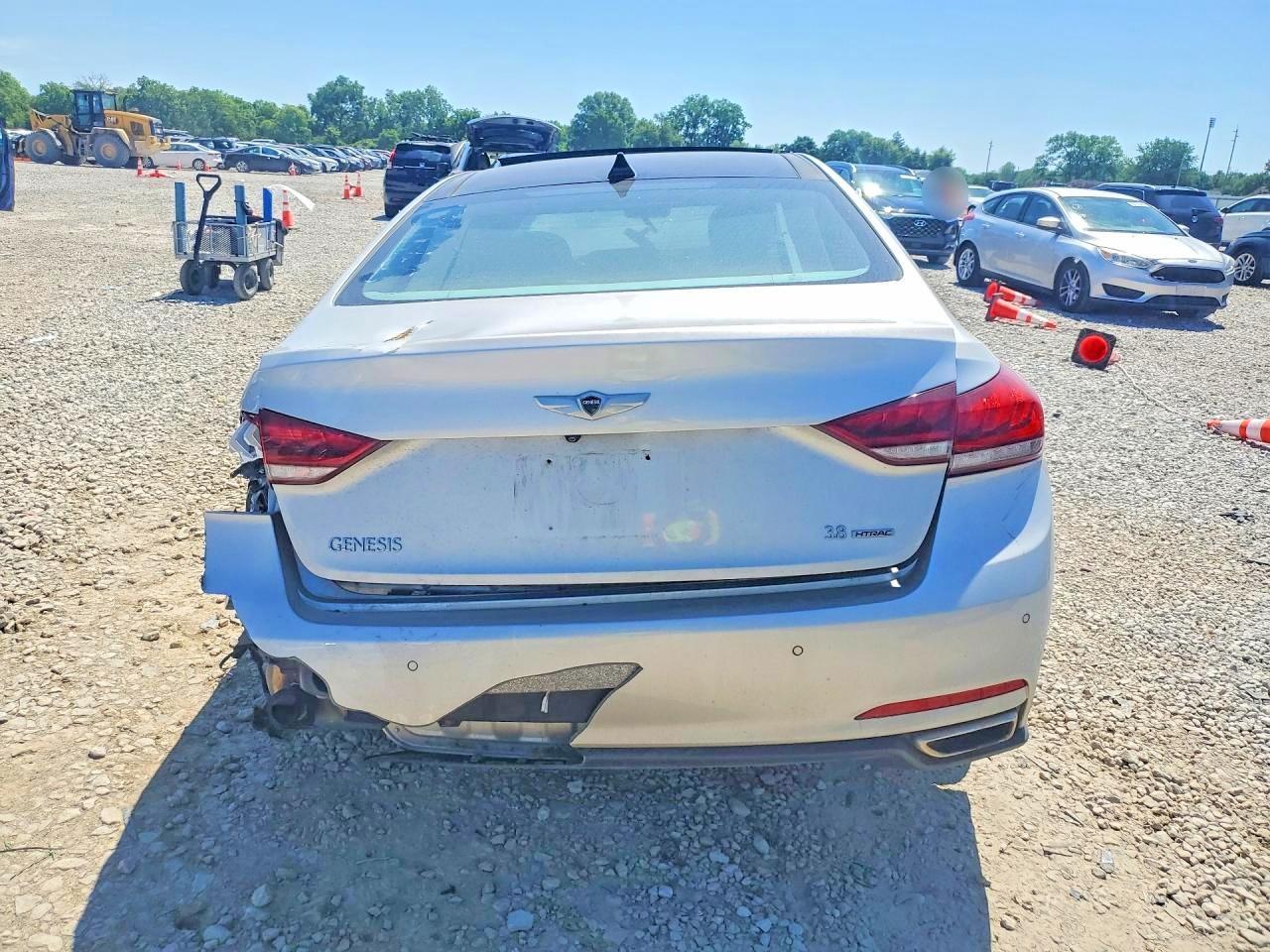 2015 Hyundai Genesis 3.8L - zdjęcie 6