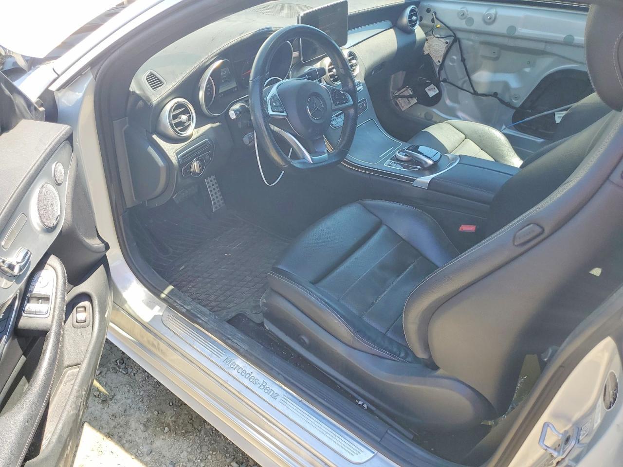 2017 Mercedes-Benz C 300 - zdjęcie 8