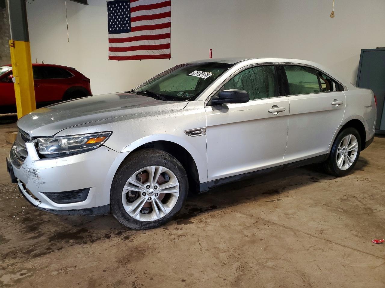 2016 Ford Taurus Se - zdjęcie główne