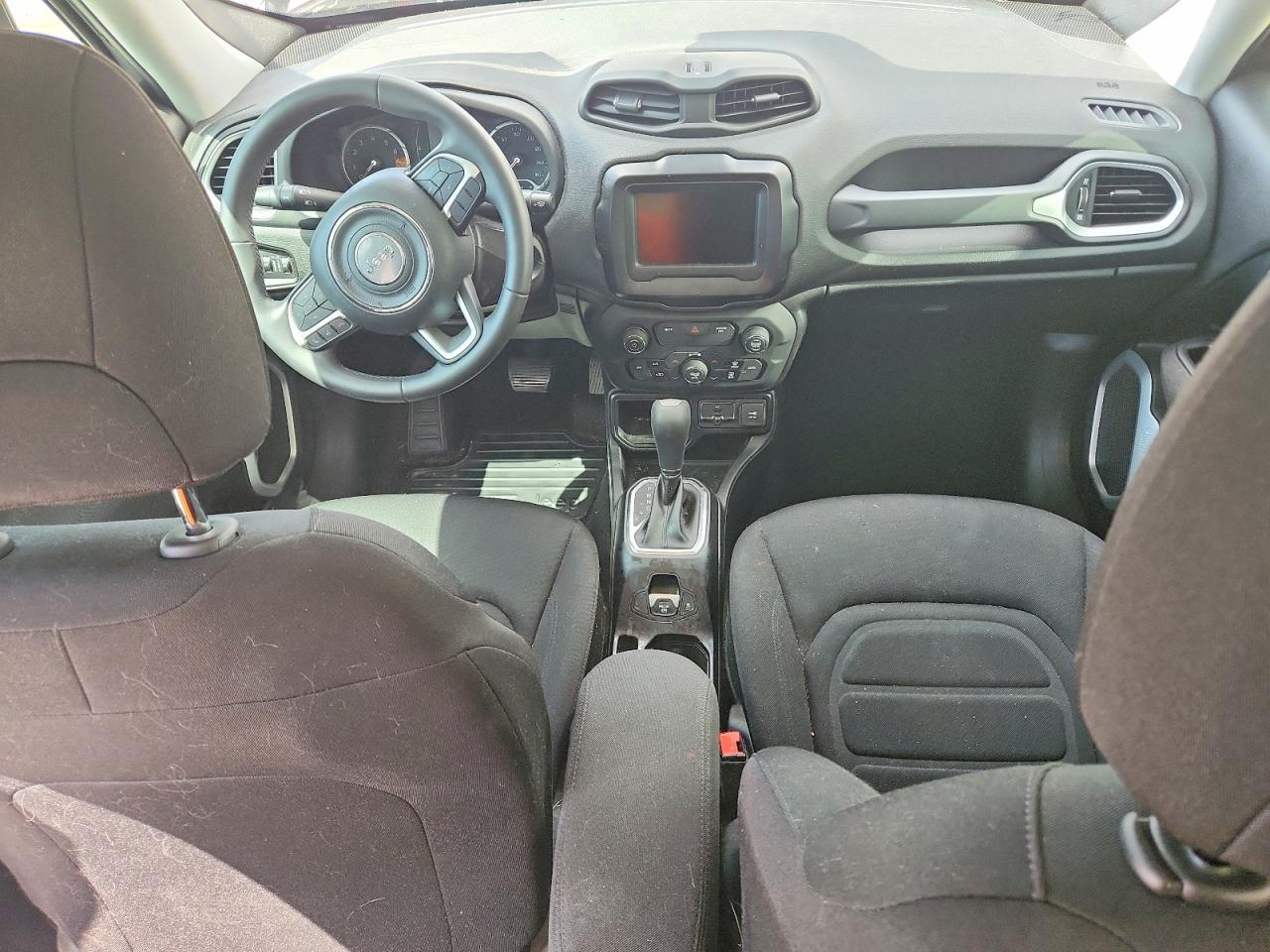 2018 Jeep Renegade Latitude - zdjęcie 8