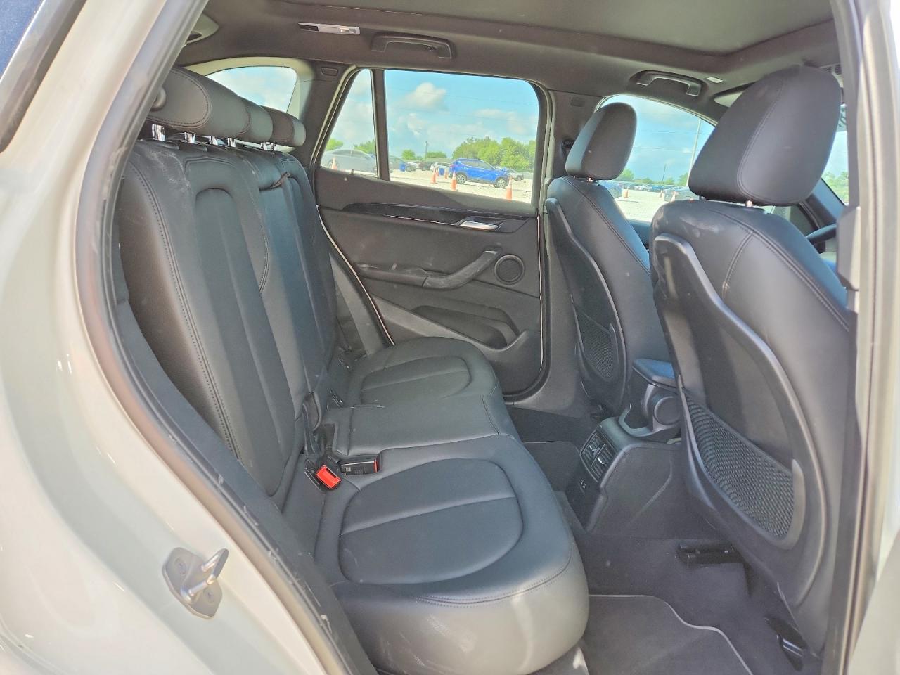 2021 BMW X1 Sdrive28I - zdjęcie 10