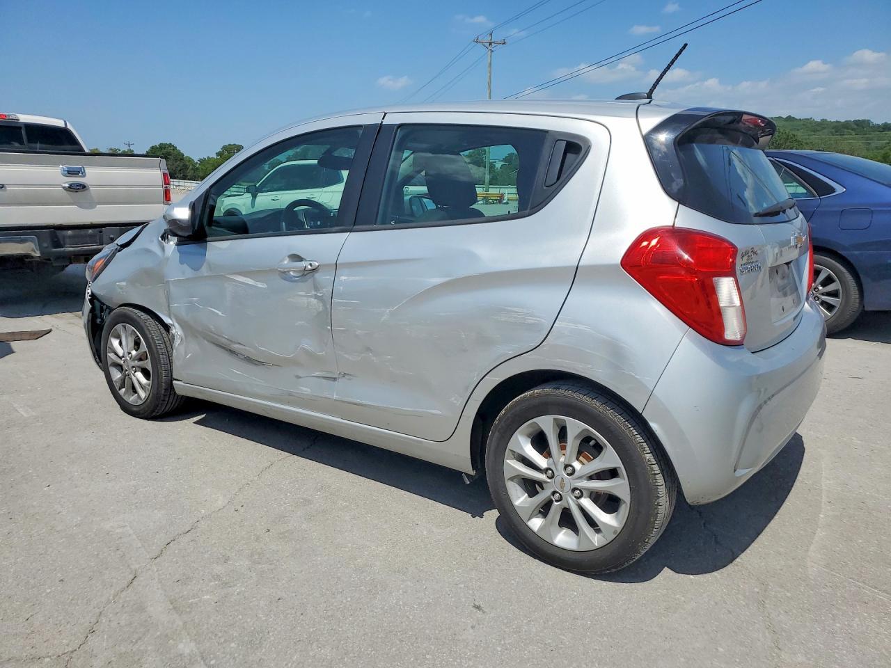 2020 Chevrolet Spark 1Lt - zdjęcie 2