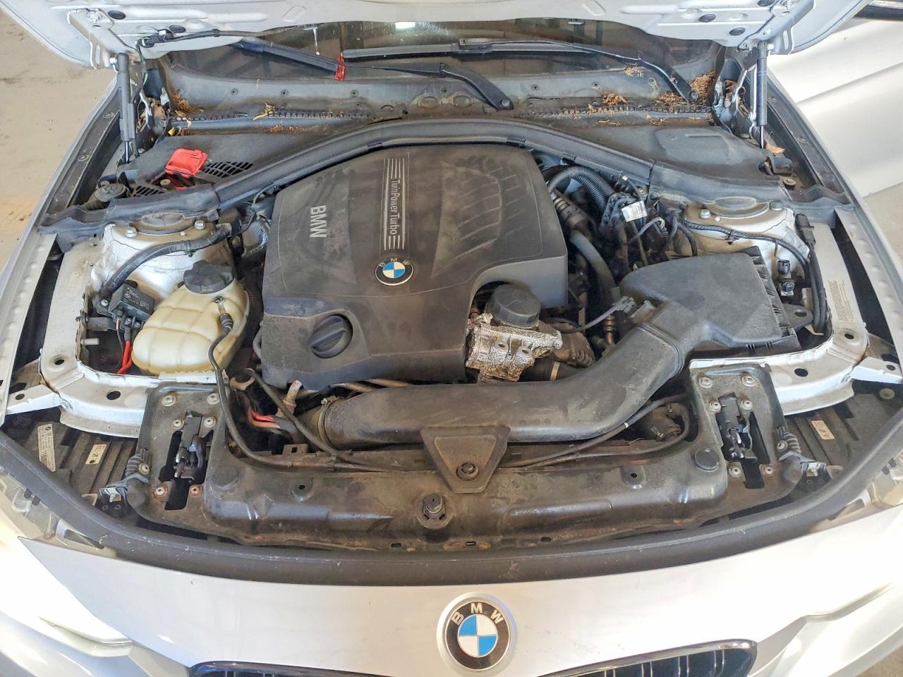 2013 BMW 335 Xi - zdjęcie 11