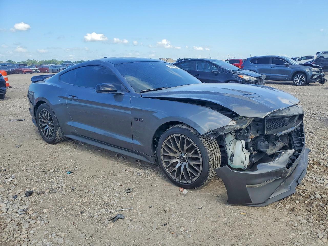 2021 Ford Mustang Gt - zdjęcie 4