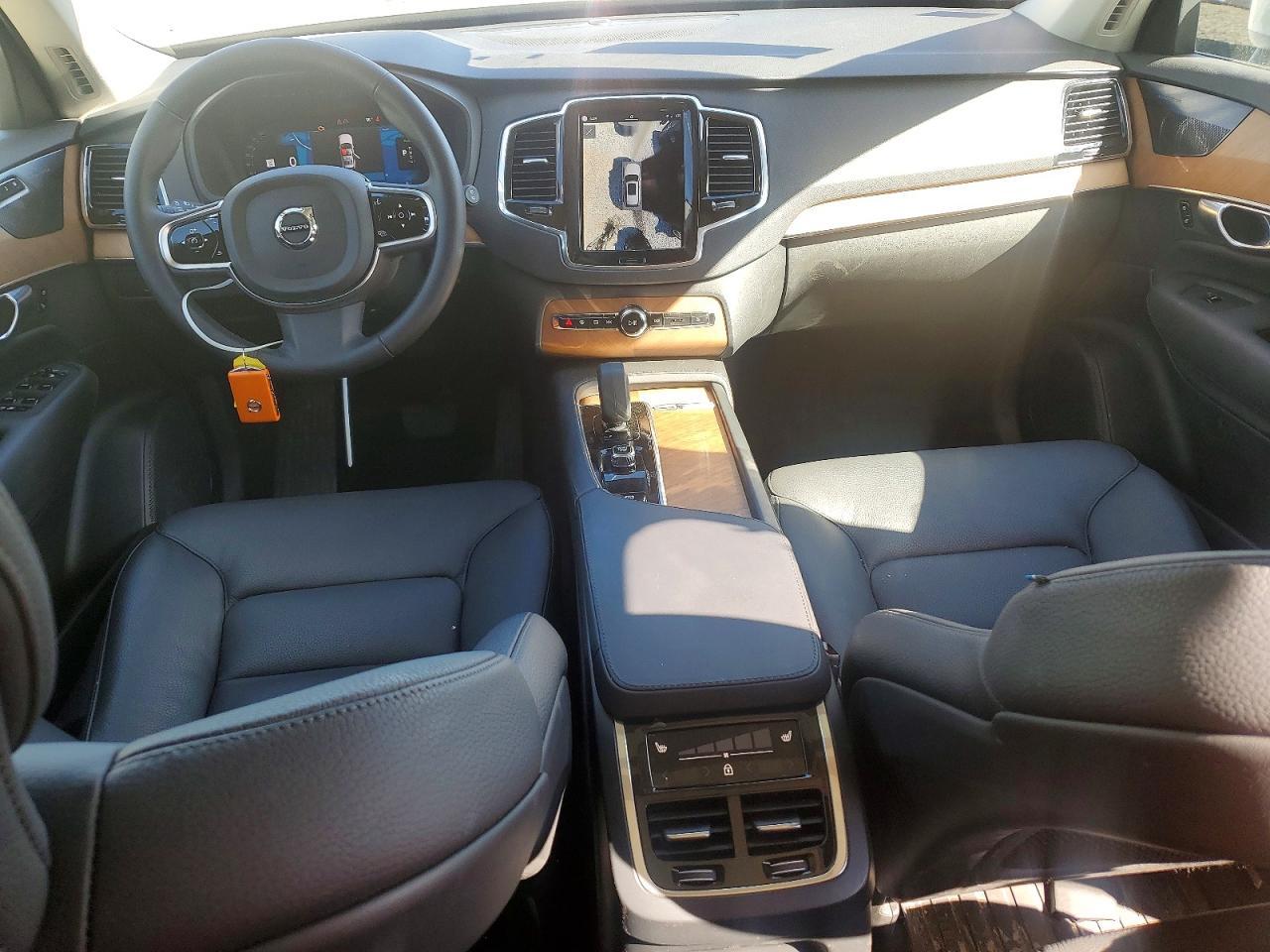 2025 Volvo Xc90 Plus - zdjęcie 8
