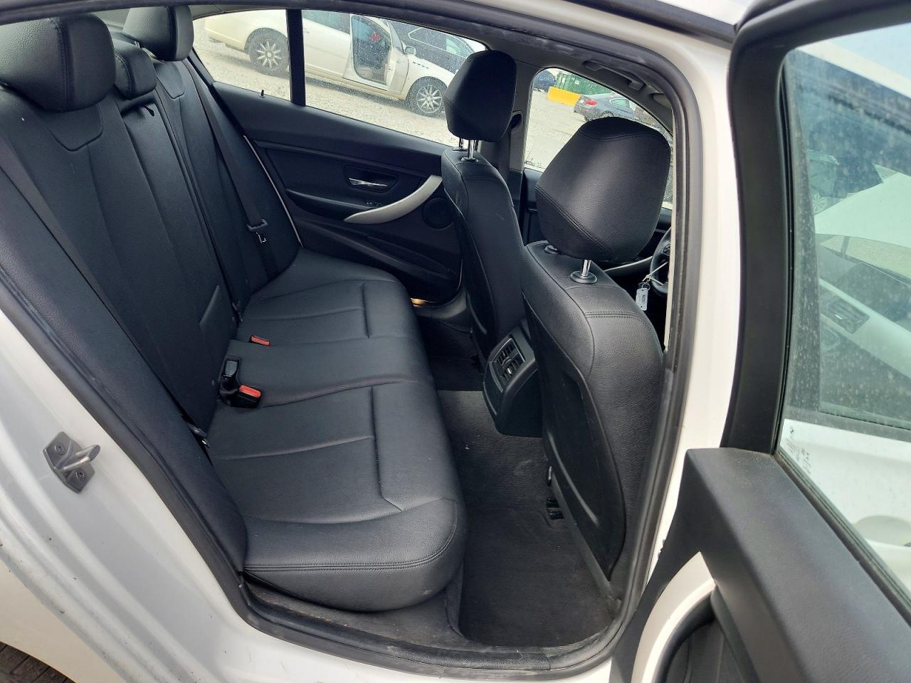 2018 BMW 320 I - zdjęcie 10