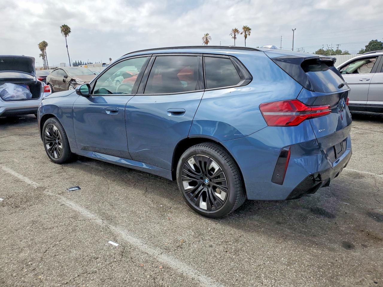 2025 BMW X3 30 xDrive - zdjęcie 2