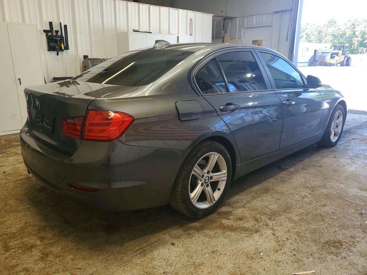 2014 BMW Seria 3 328i - zdjęcie 3