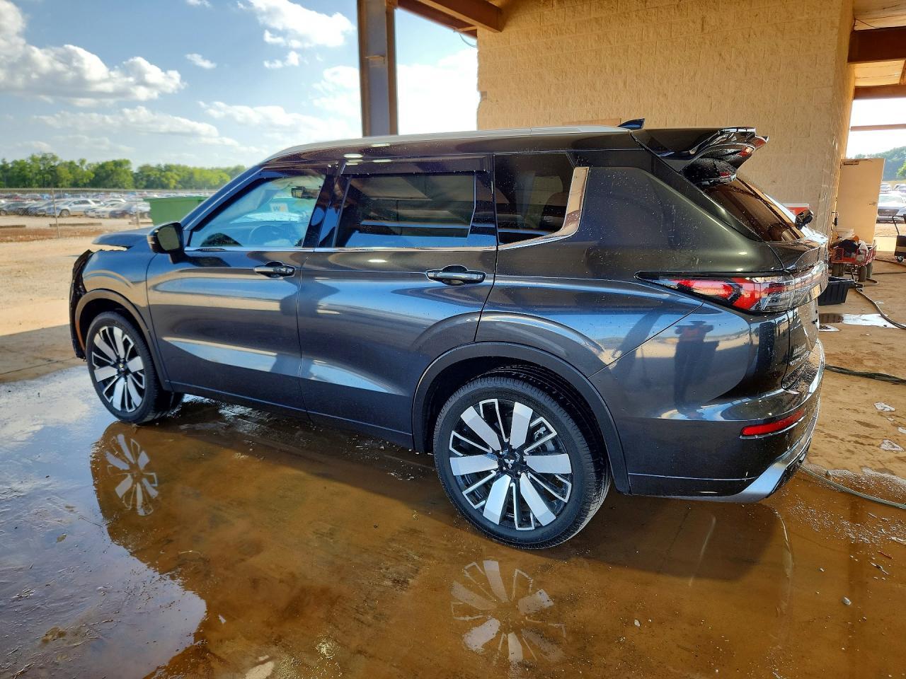 2025 Mitsubishi Outlander Sel - zdjęcie 2