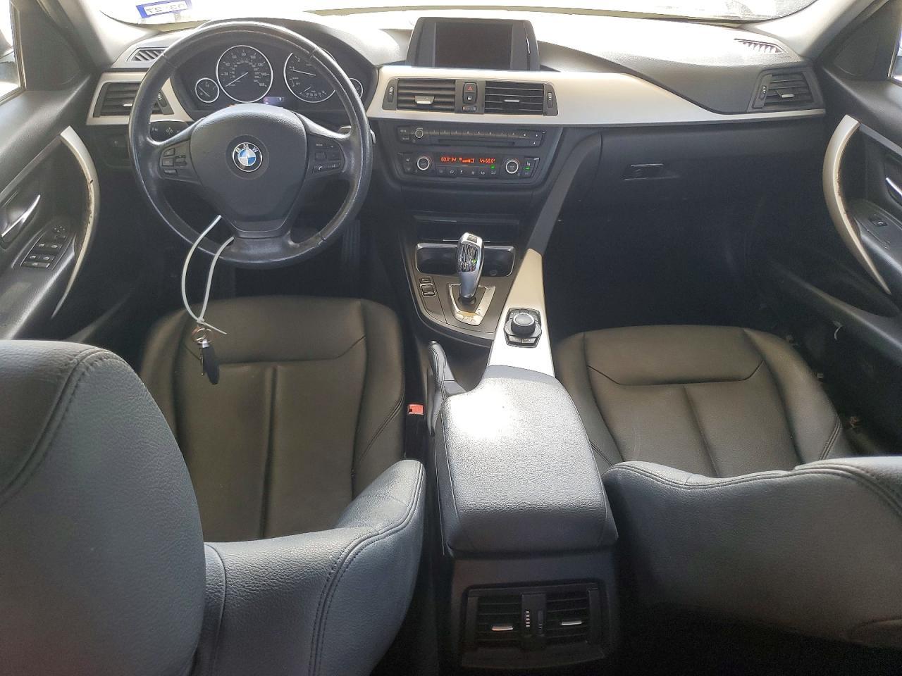 2015 BMW 320 I - zdjęcie 8