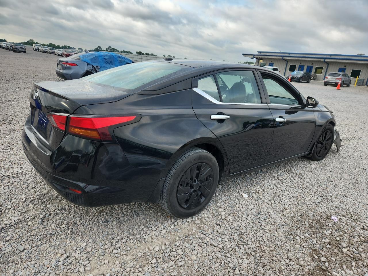 2020 Nissan Altima S - zdjęcie 3