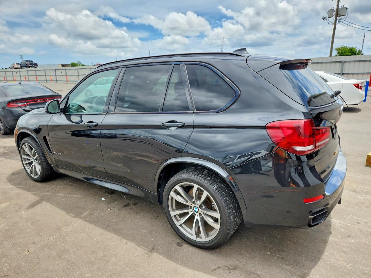 2014 BMW X5 xDrive50I - zdjęcie 2