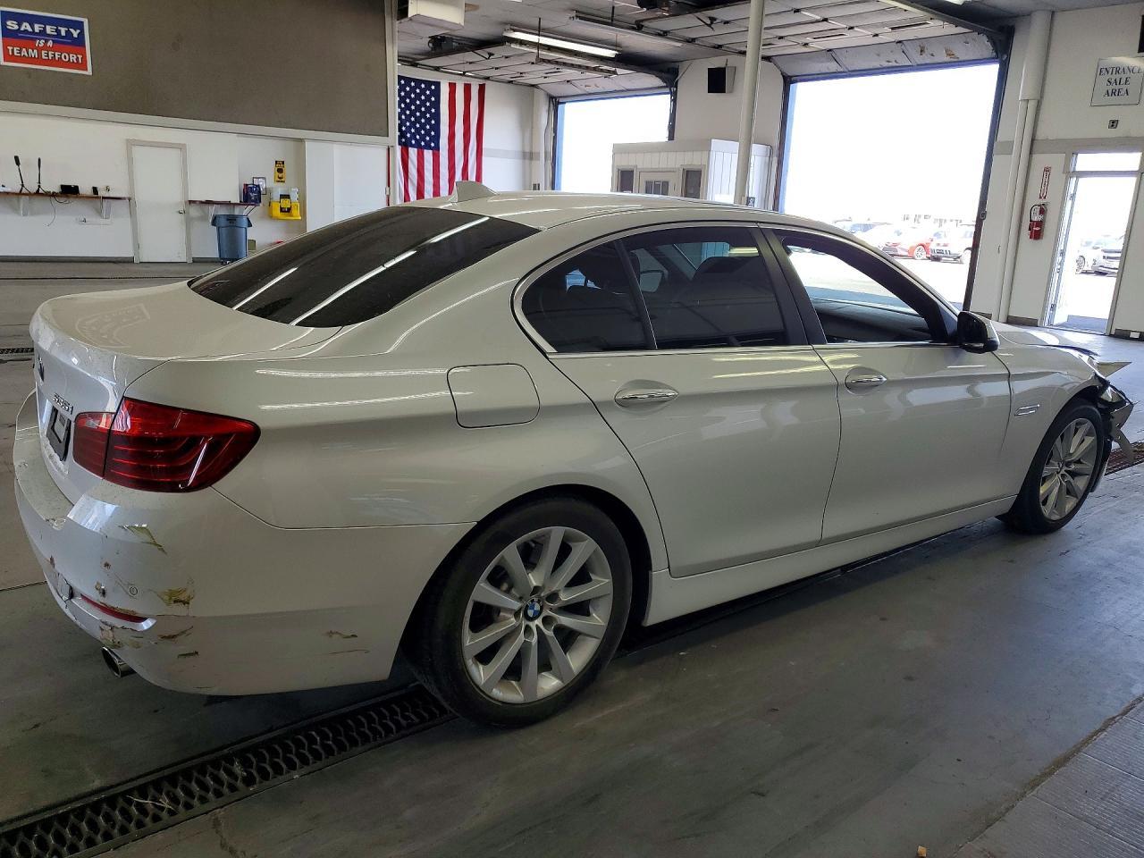 2016 BMW 535 Xi - zdjęcie 3