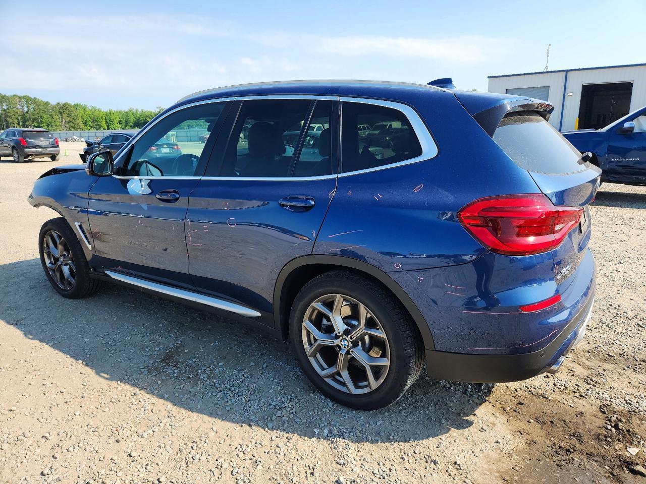 2021 BMW X3 xDrive30I - zdjęcie 2